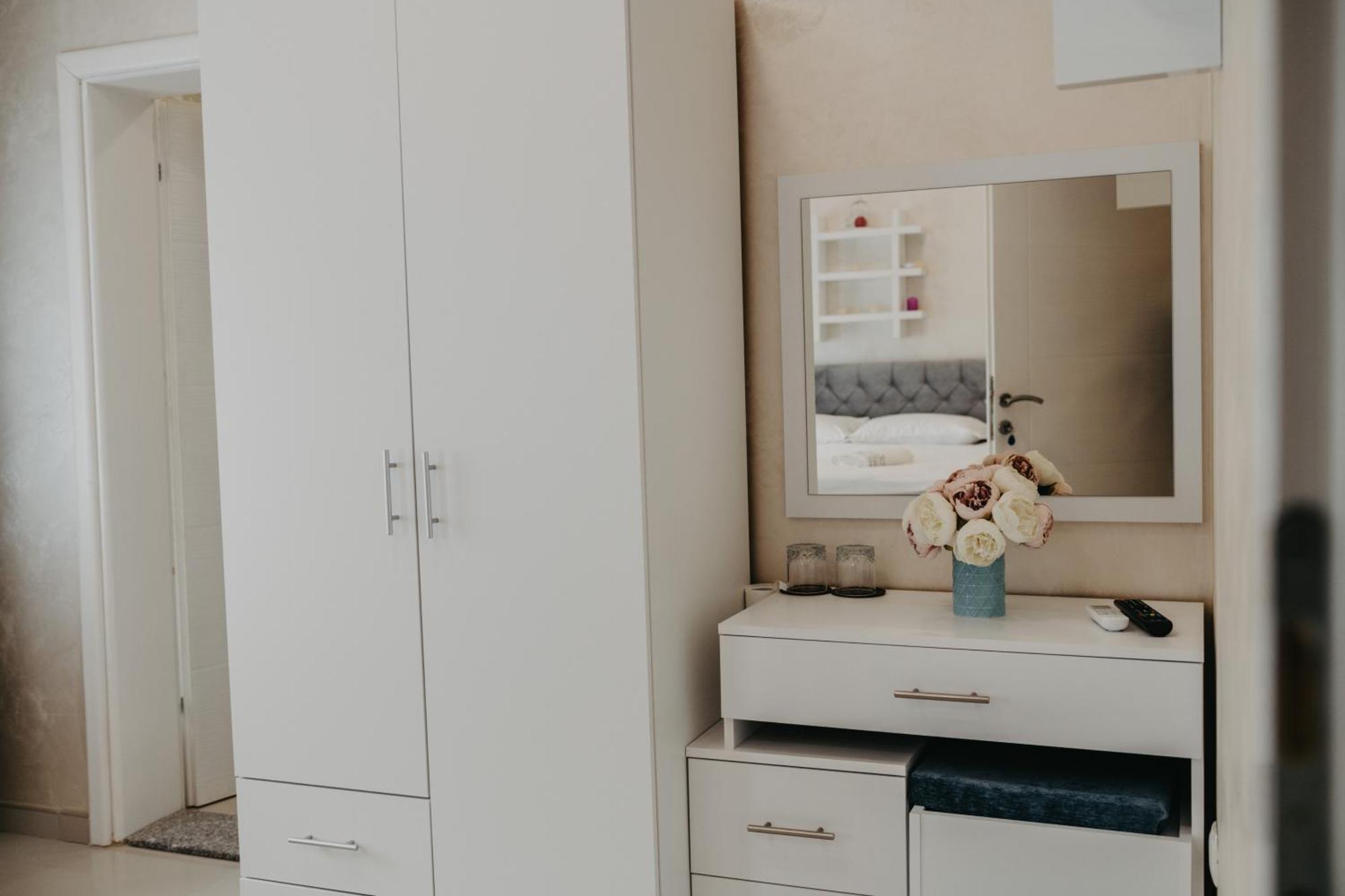 Prenociste Park Bed & Breakfast Modrica Bagian luar foto