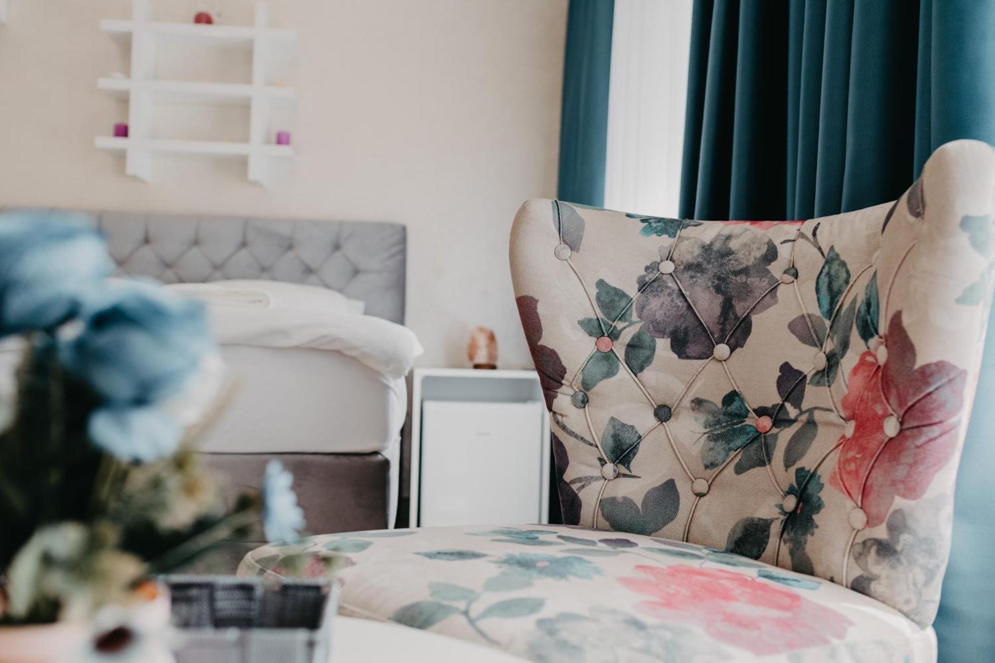 Prenociste Park Bed & Breakfast Modrica Bagian luar foto