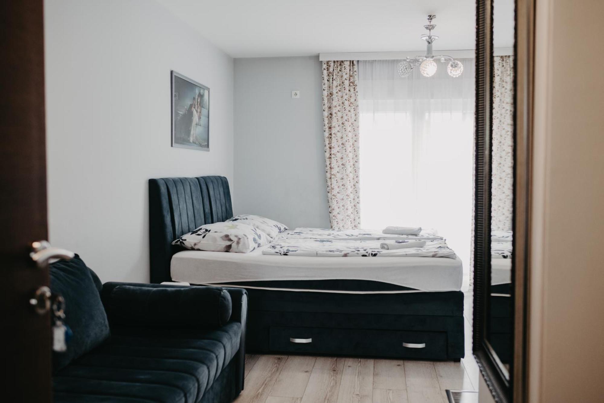 Prenociste Park Bed & Breakfast Modrica Bagian luar foto