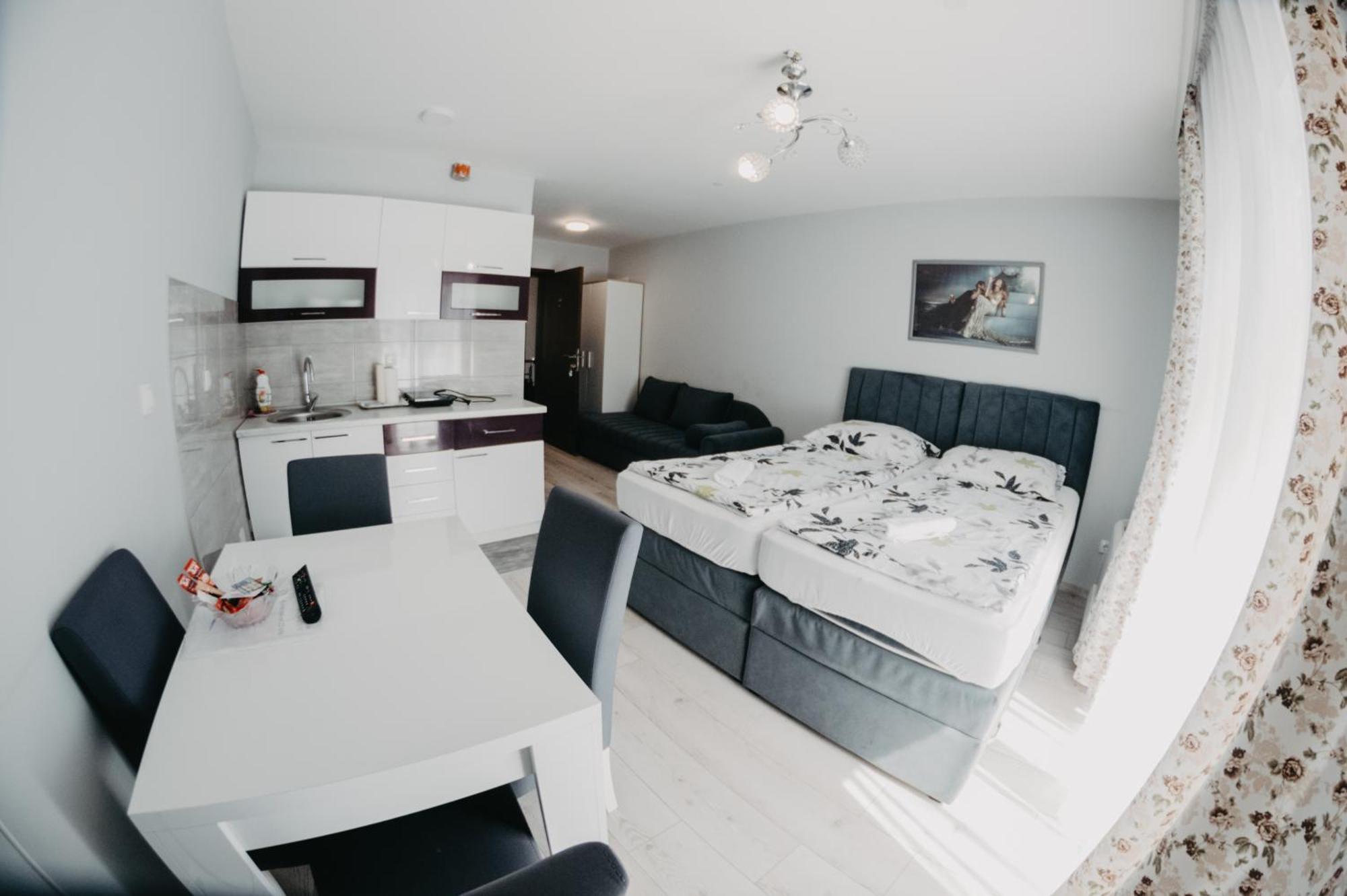Prenociste Park Bed & Breakfast Modrica Bagian luar foto