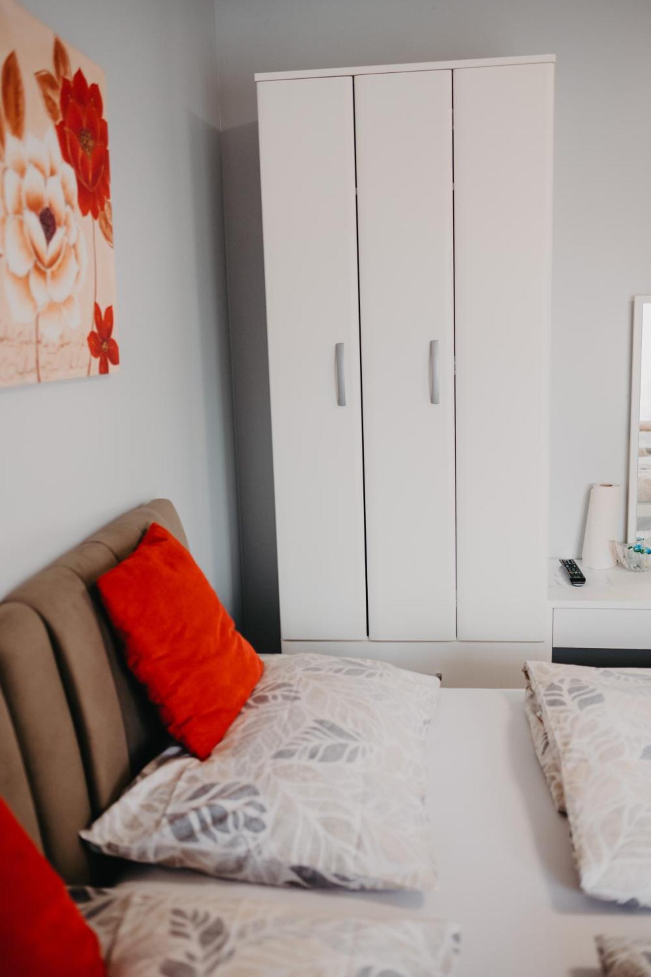 Prenociste Park Bed & Breakfast Modrica Bagian luar foto