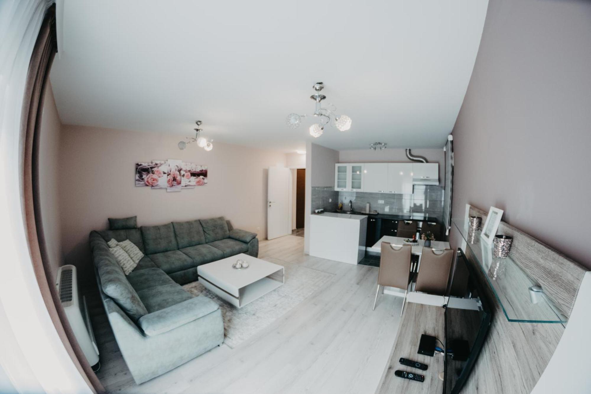 Prenociste Park Bed & Breakfast Modrica Bagian luar foto