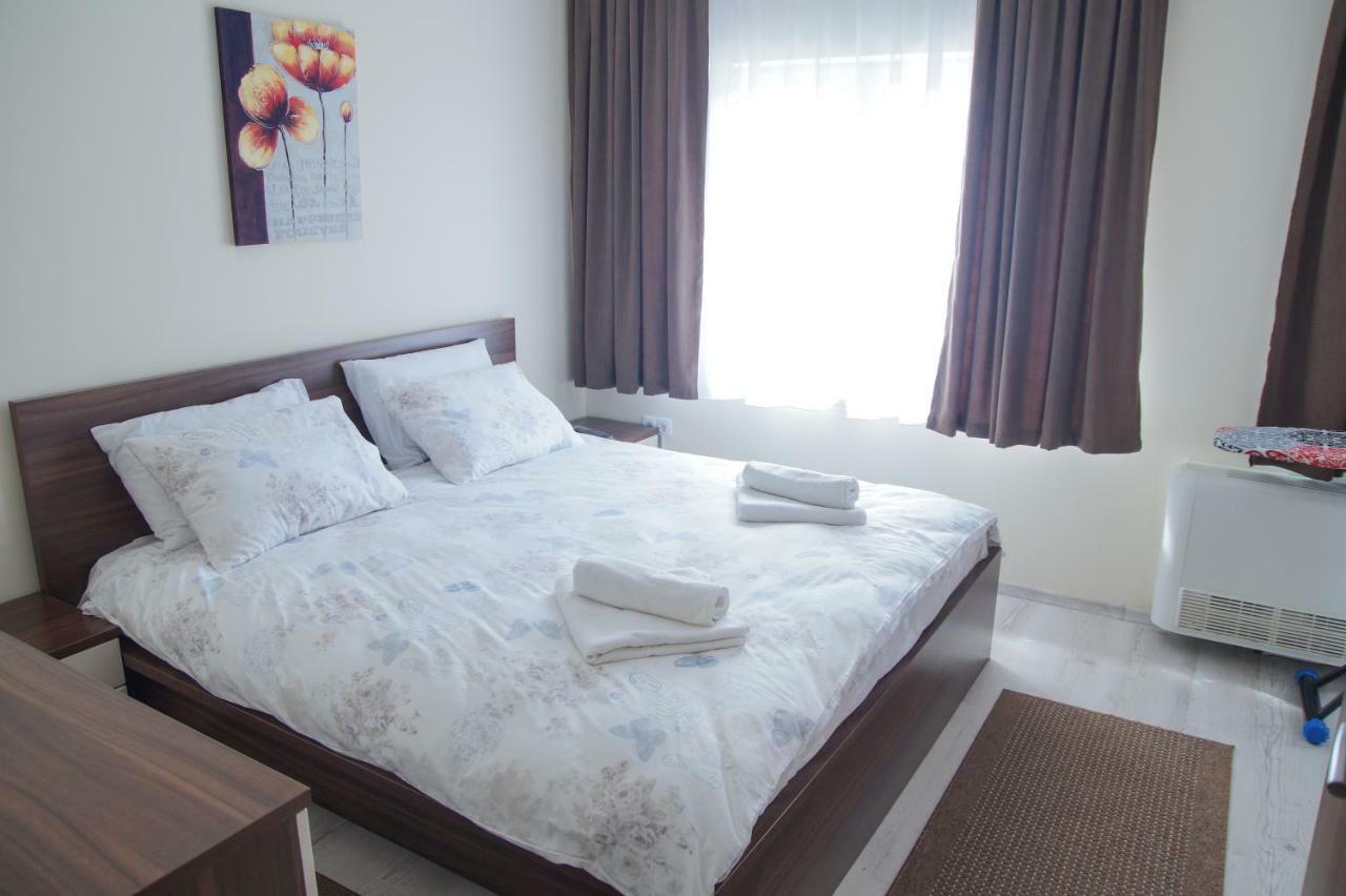 Prenociste Park Bed & Breakfast Modrica Bagian luar foto